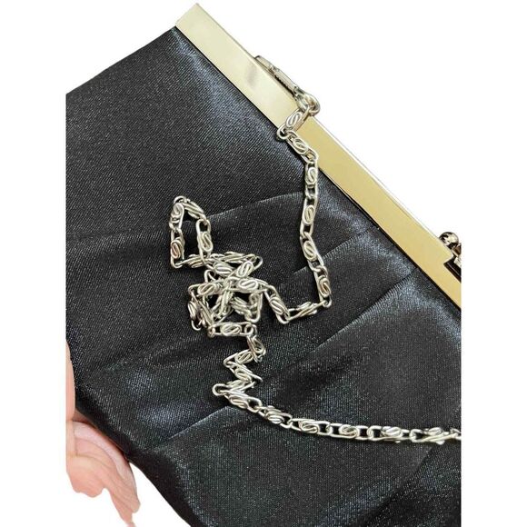 Jessica McClintock Black Kiss Lock Pleated Satin Convertible Clutch - Picture 11 of 13
